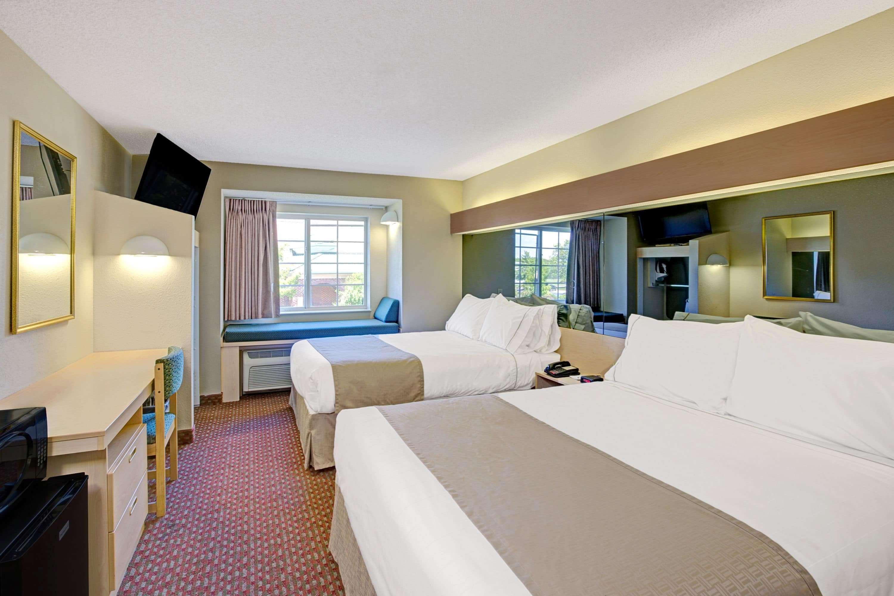 Microtel Inn & Suites By Wyndham Burlington Buitenkant foto