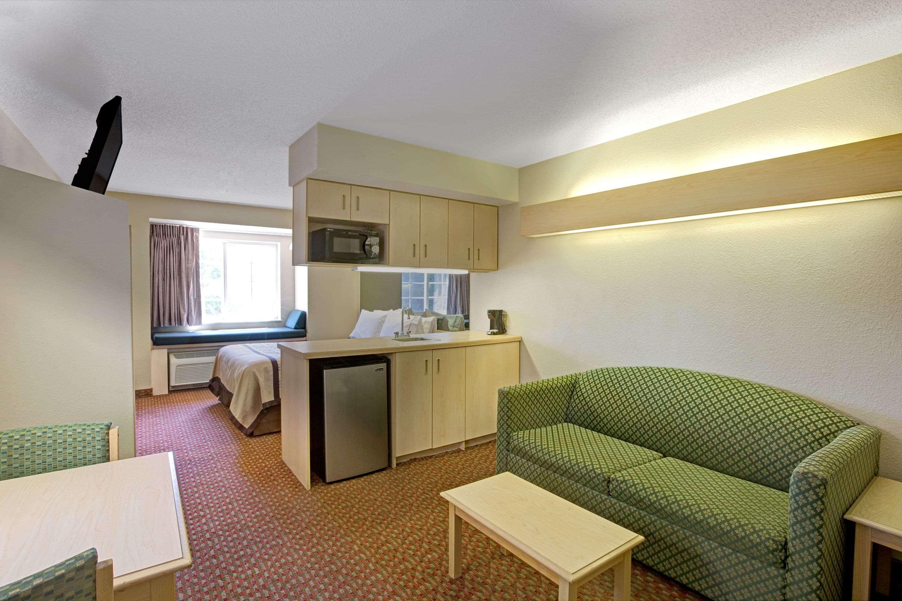 Microtel Inn & Suites By Wyndham Burlington Buitenkant foto