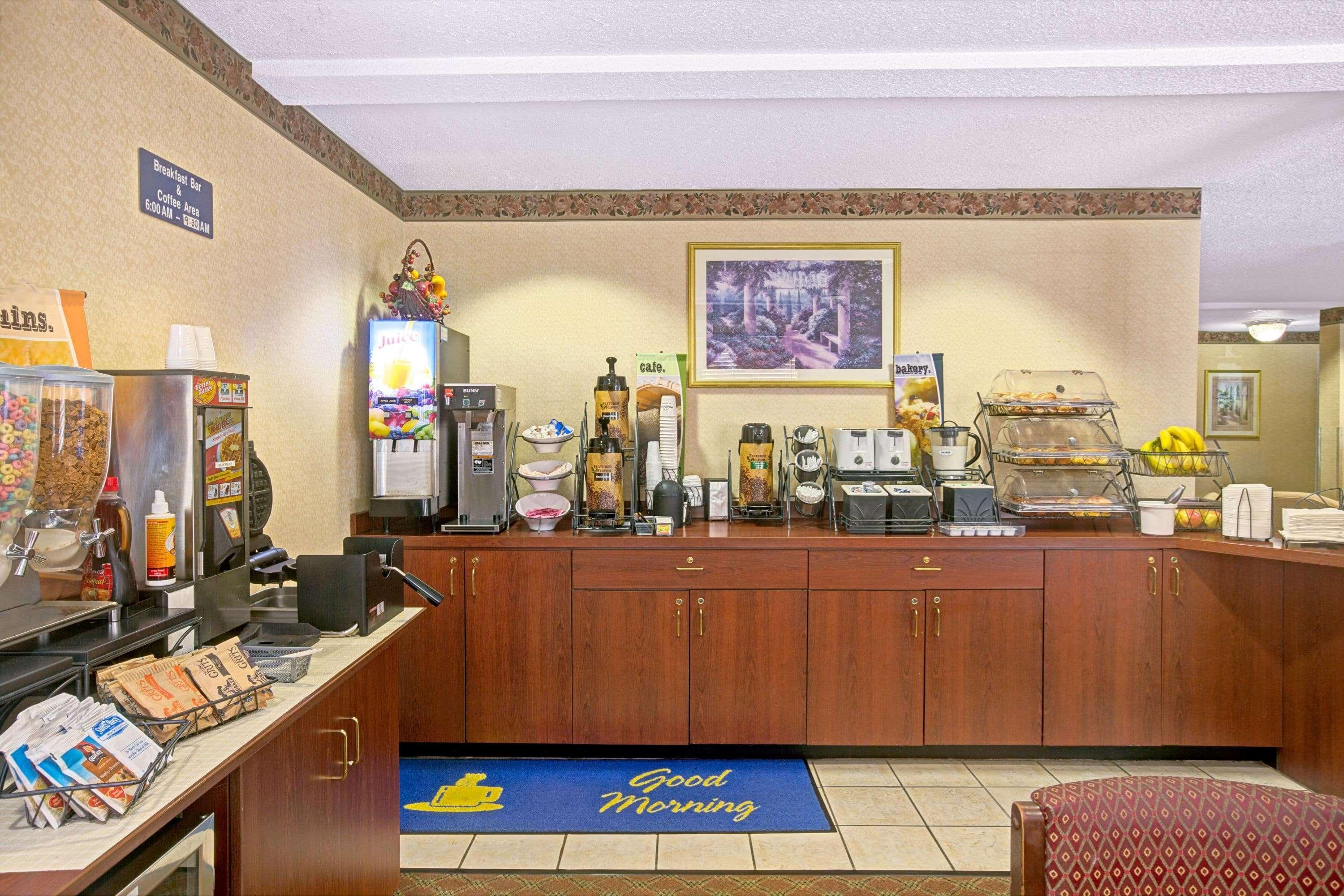Microtel Inn & Suites By Wyndham Burlington Buitenkant foto